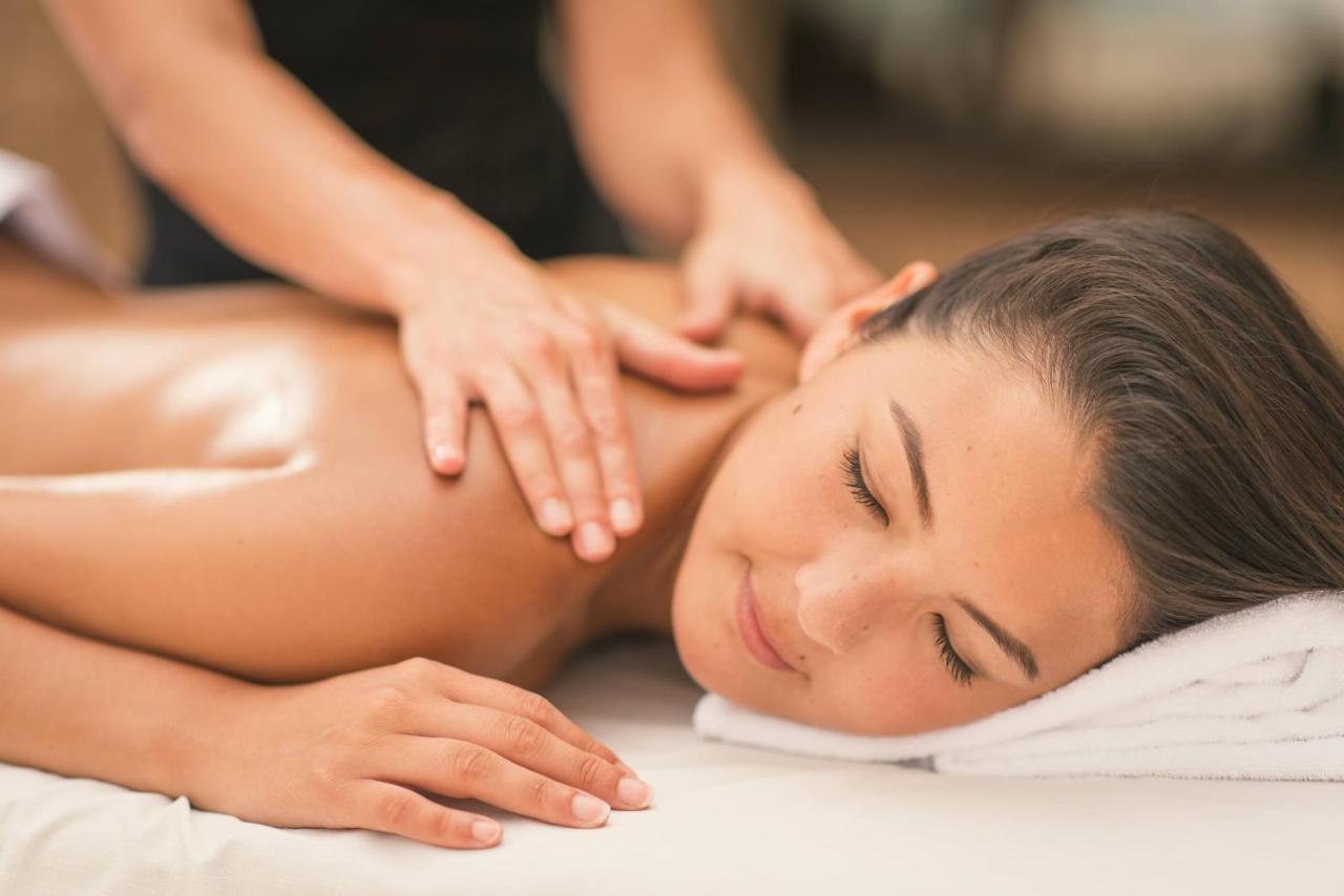Hard Rock Hotel Goa קלנגוטה מראה חיצוני תמונה Massage