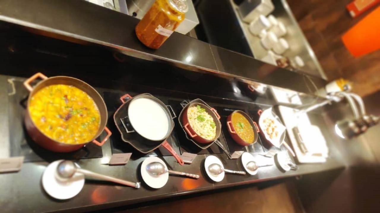 Hard Rock Hotel Goa קלנגוטה מראה חיצוני תמונה Indian cuisine